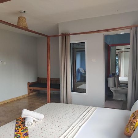 Afiki Hotel Elmina Eksteriør billede