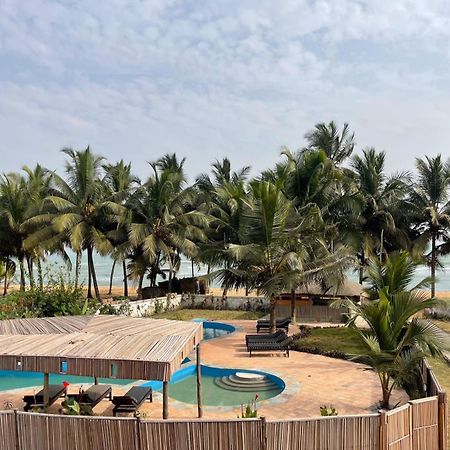Afiki Hotel Elmina Eksteriør billede