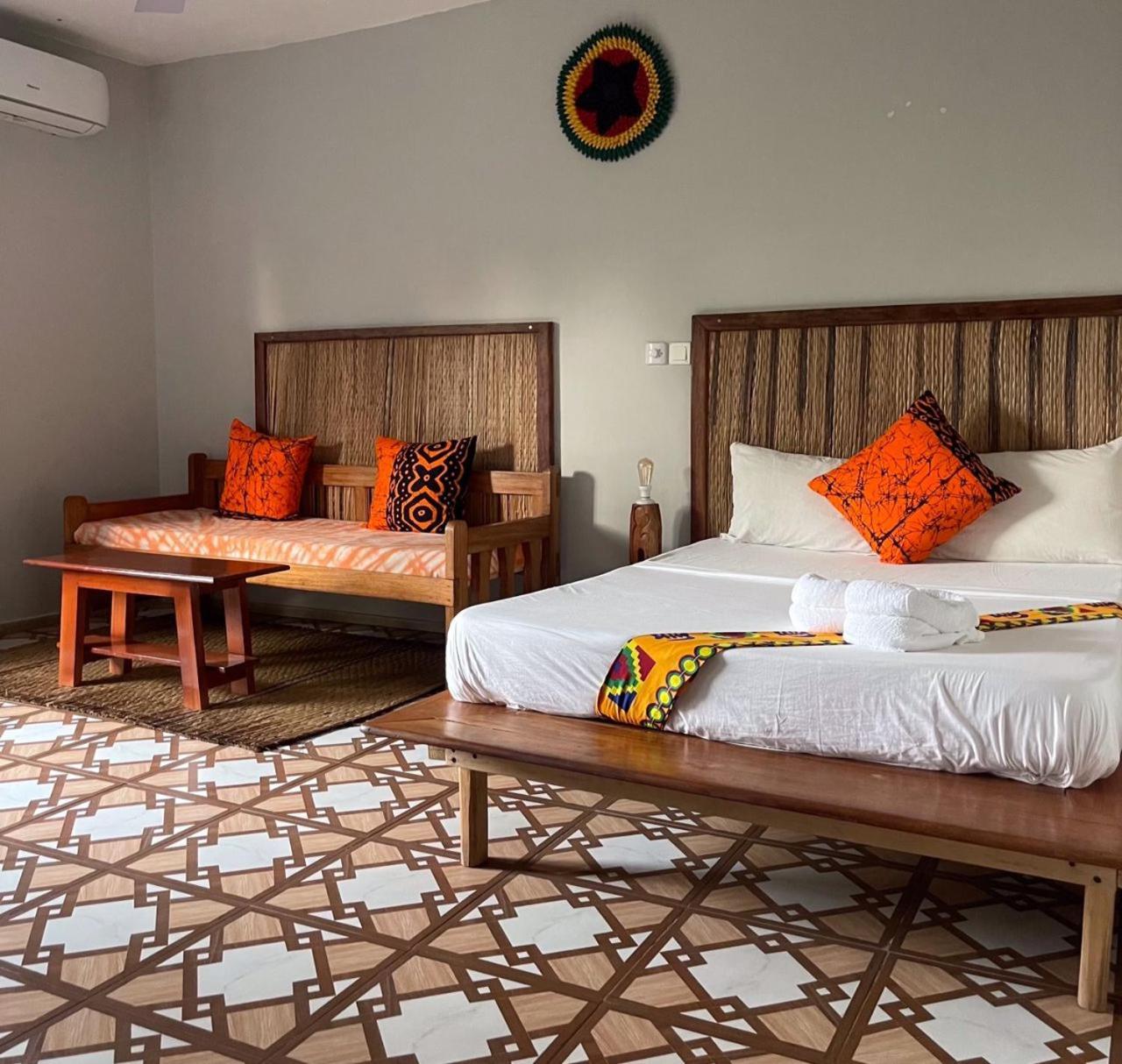 Afiki Hotel Elmina Eksteriør billede