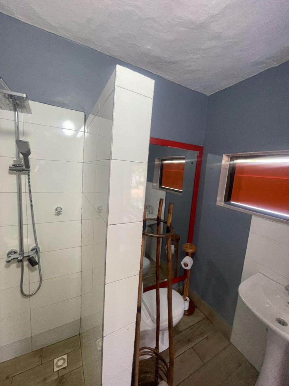 Afiki Hotel Elmina Eksteriør billede