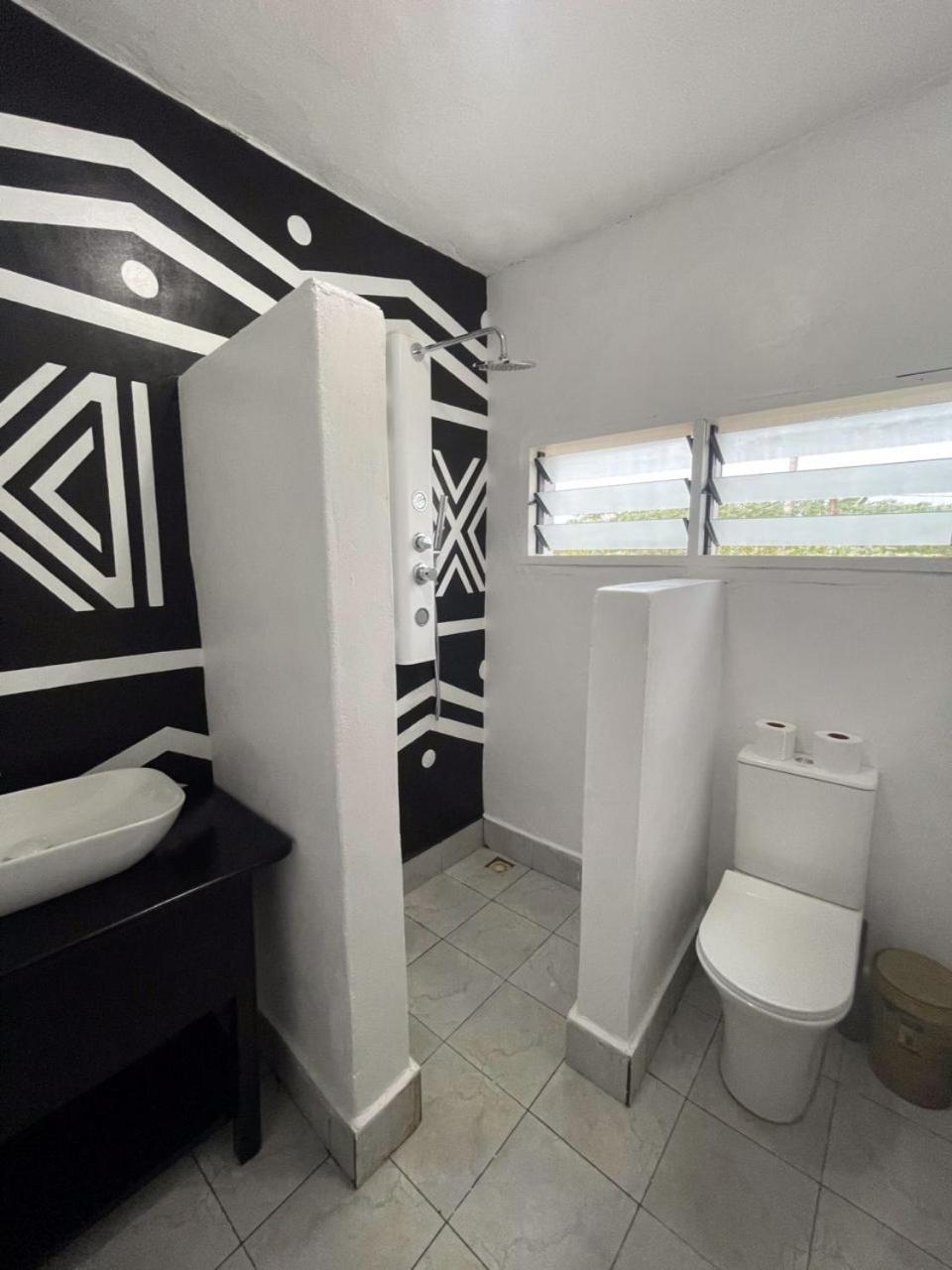 Afiki Hotel Elmina Eksteriør billede