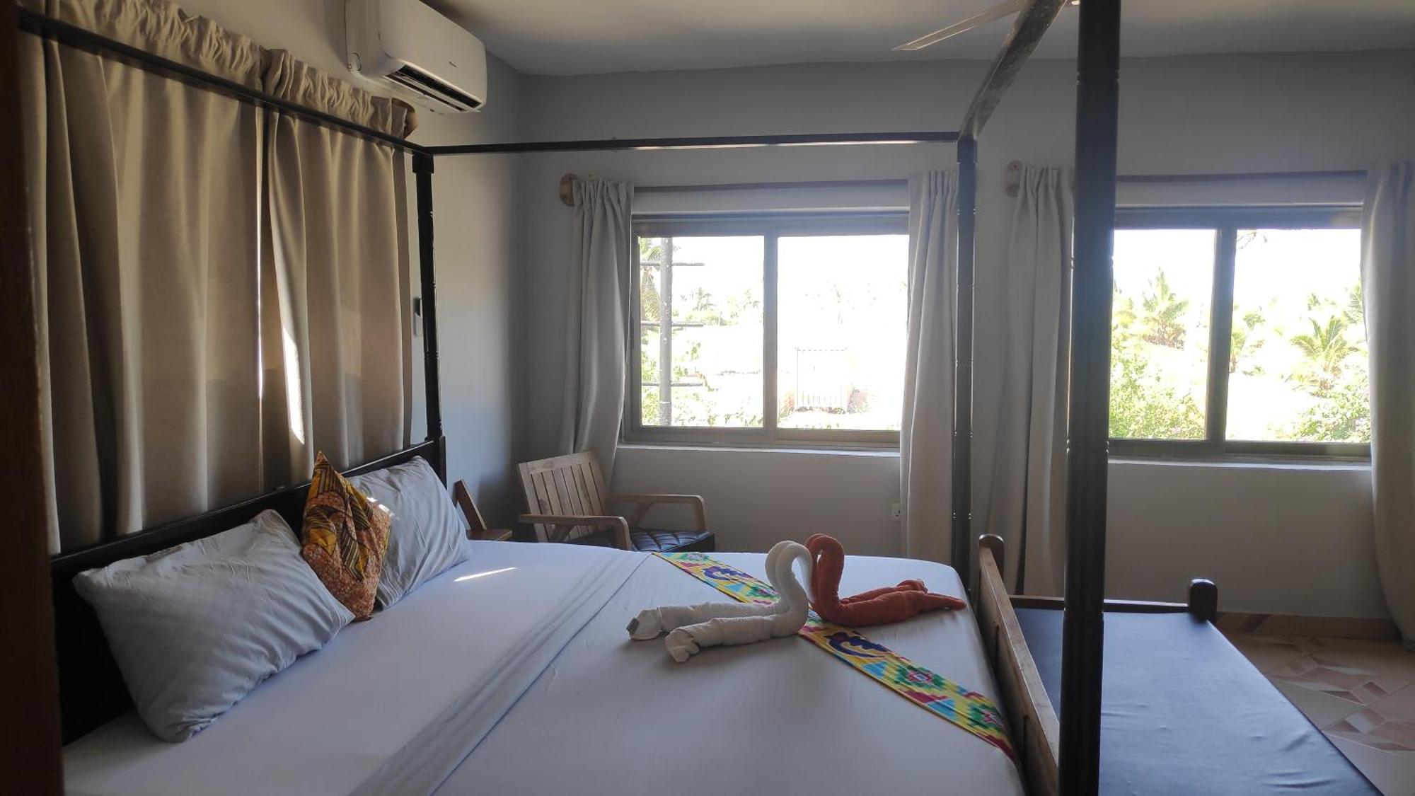 Afiki Hotel Elmina Eksteriør billede