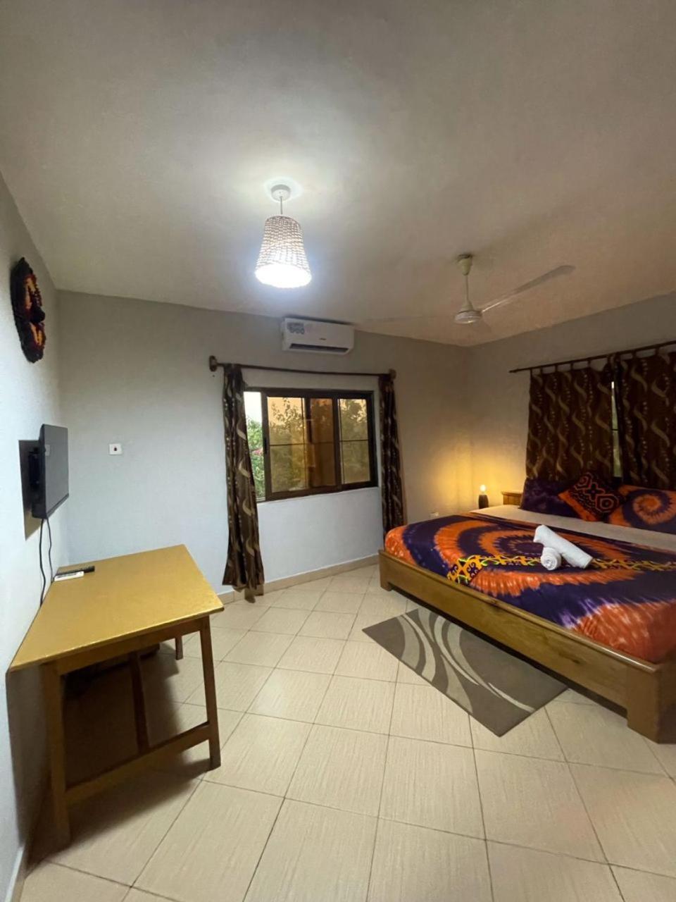 Afiki Hotel Elmina Eksteriør billede